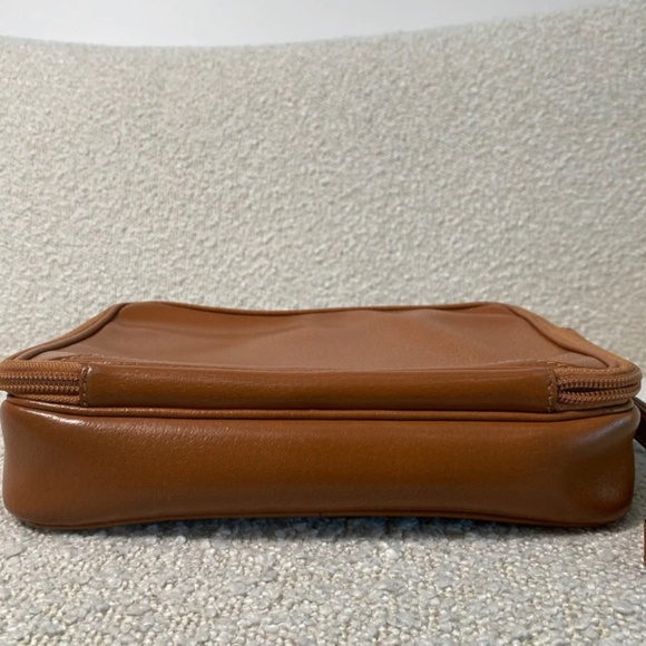 Authentic Gucci Brown Leather Wristlet Pouch - Picture 11 of 16